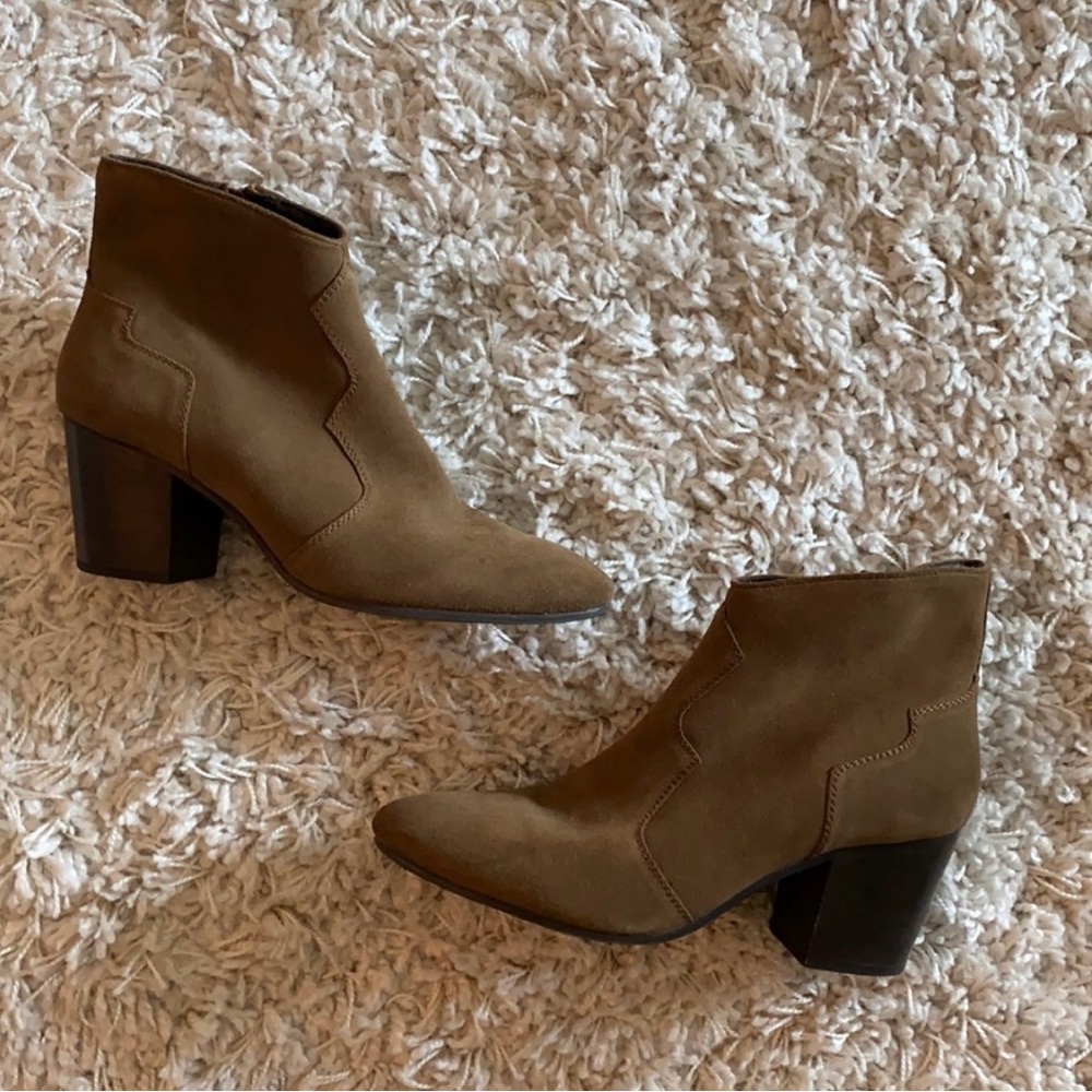 Steve Madden Suede Booties - Size 9.5